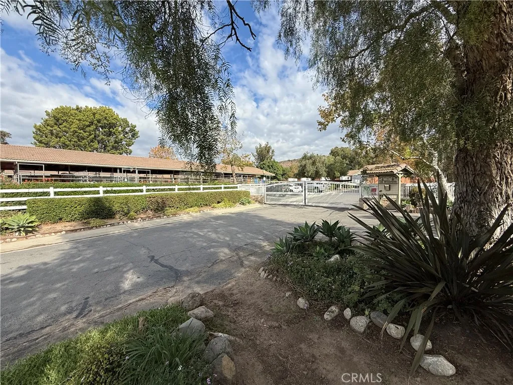 1645 N Gymkhana, Orange, California 92869 home-pic-53